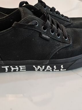 Vans Black Canvas Low-Top Sneakers with 'THE WALL' Detail